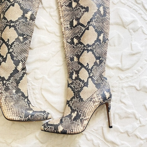 Sexy Chic Snake Embossed Vince Camuto Leather Boots - Picture 7 of 12